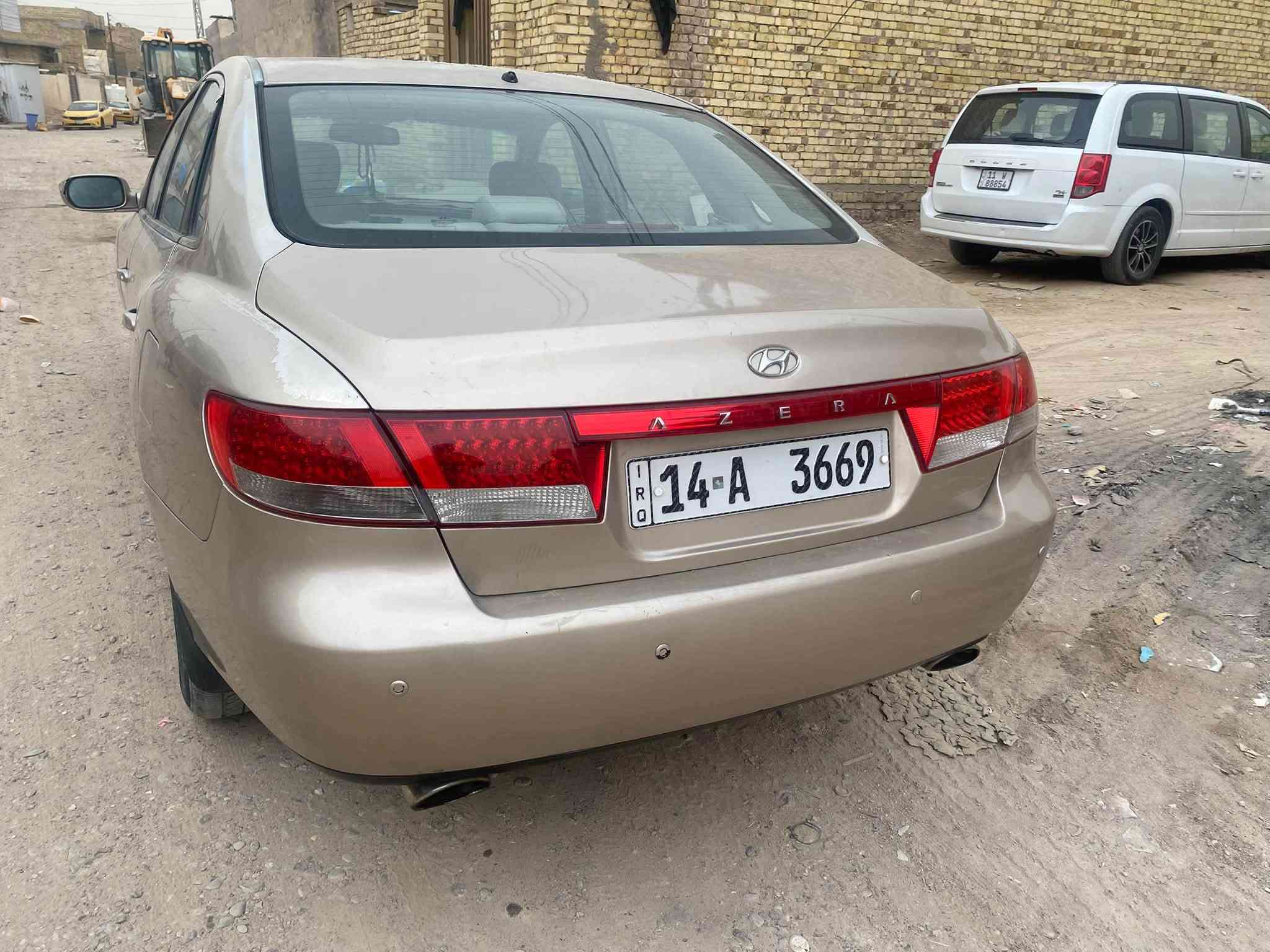 سلام عليكم ورحمة الله وبركاته
ازيرا للبيع موديل 2007
سياره كامله 
مكفوله وارد خليجي بس اثر جراد بيهه
تبريد شغال كهربائيات شغاله كل نقص مابيهه
السعر 83 وبيهه مجال
مكاني ميسان العماره
رقمي 
‭***********

