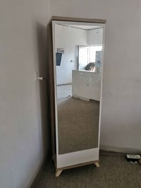 مرآة • دولاب • رانية