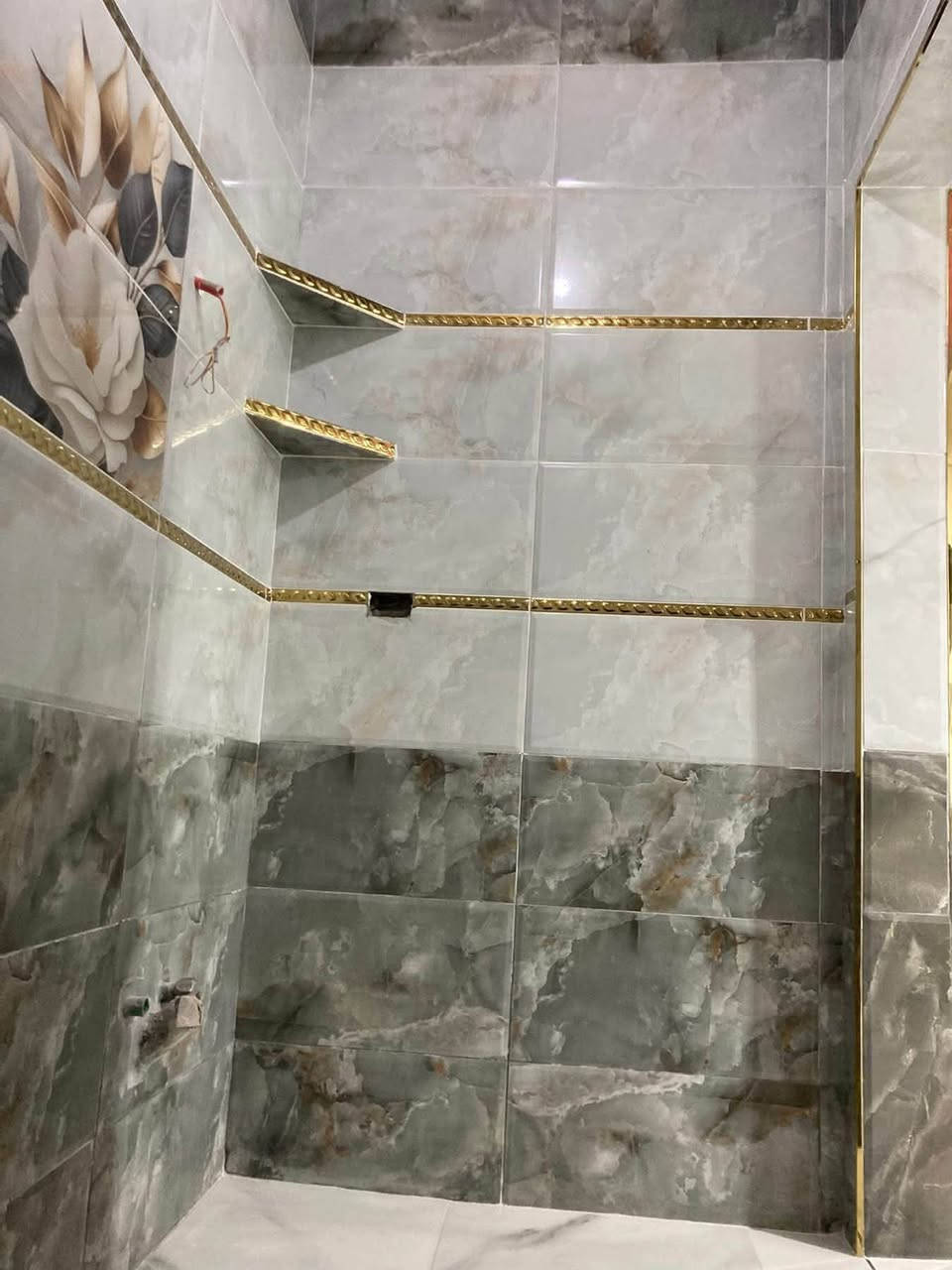 سلام عليكم 
اسطة سيراميك موجود 
كل مكان اشتغل
شغل حلوو 
سعر مناسب 
***********
