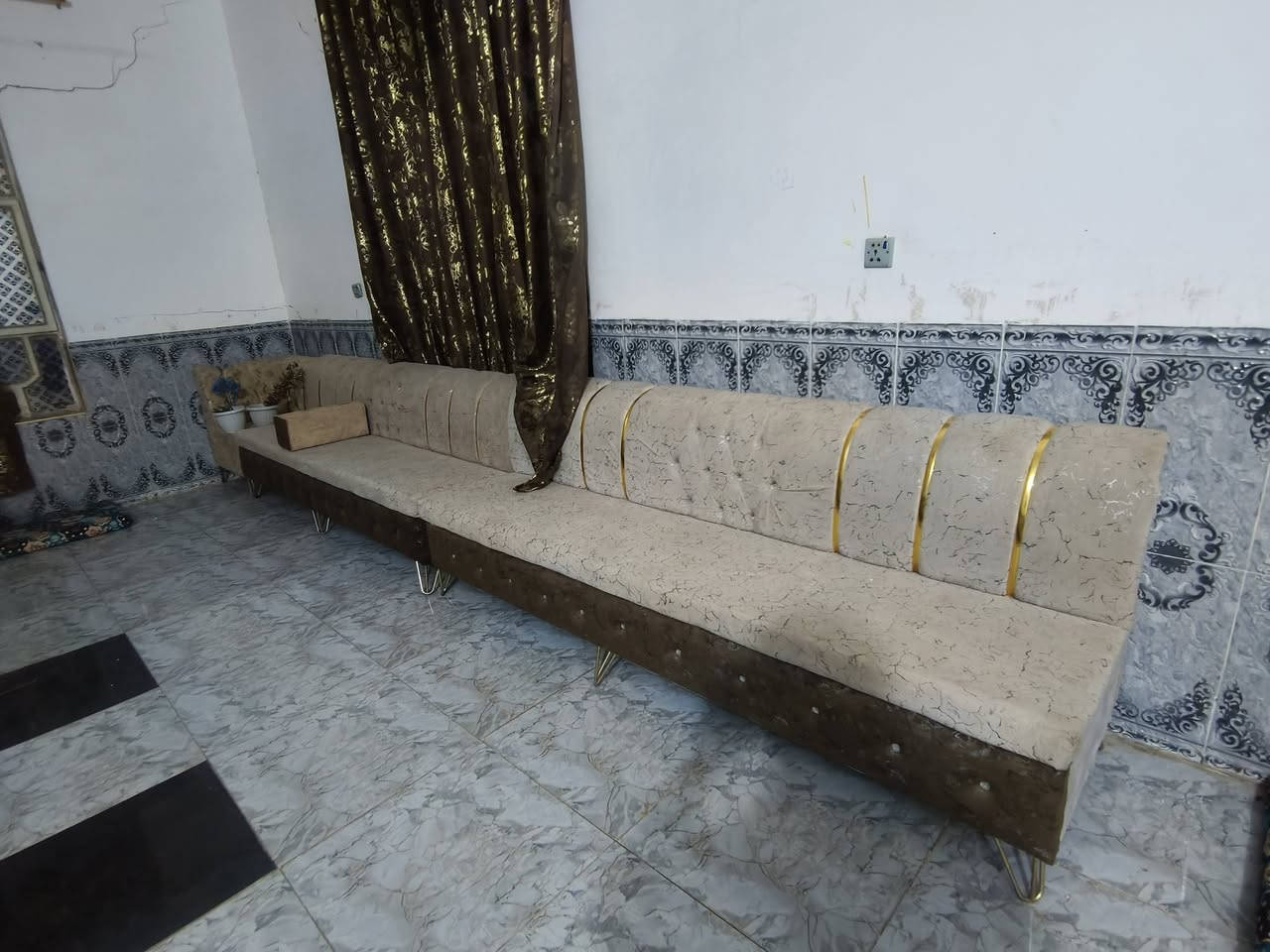 تخم حطاطه 5 قنفات اكثر من 10 مقاعد للبيع 550 وبي مجال
واتساب ***********

متواجد خاص
