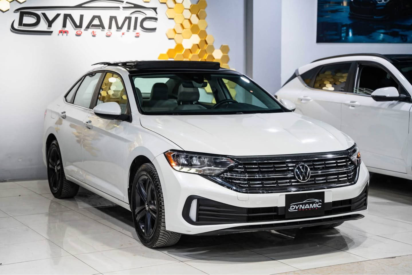 2024 VOLKSWAGEN JETTA FULL⚪️⚪️
سعر : 🔥🔥🔥
موديل :2024
مواصفات : SE
محرك : 4 سلندر
وارد : امريكي
عداد : 36,000ميل
صبغ : 2 قطعة بدون داخل
ارباك : ستيرن و بردة
رقم : ( موقط) ( كاتي)
ناونيشان هةولير جادةي حديد و خشب پيشنگاي دايناميك موتورز
بو زانياري زياتر پةيوةندي بكةن بة وتس اب
*********** أربيل, العراق
