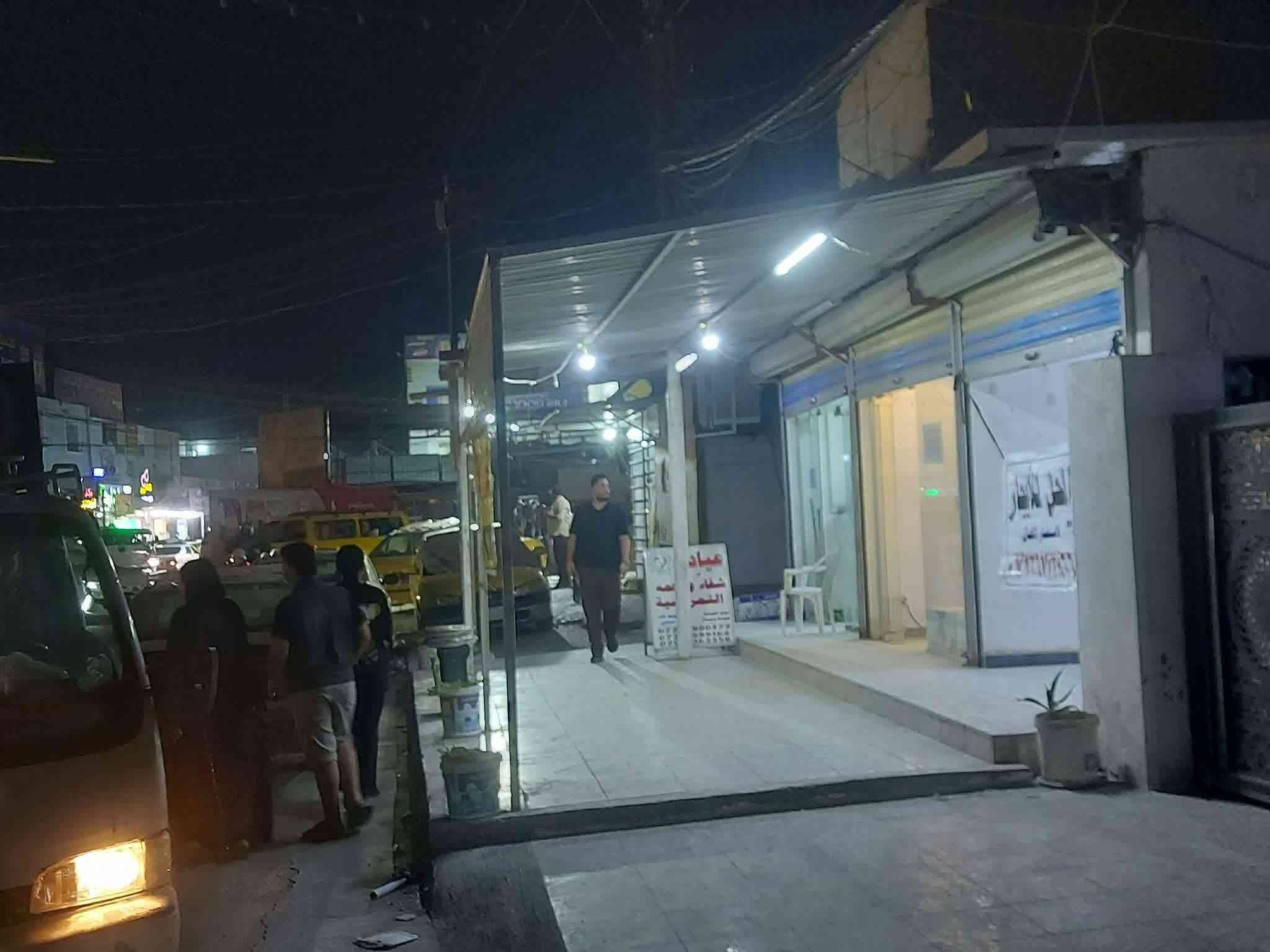 من رخصة الادمن ... محل للايجار في المواصلات ( الشرطة الخامسة )
مقابيل معهد الربيعي ومجاور عيادة الشفاء التمريضية  ... في الفرع الي مقابيل مجموعة المصطفى .... مقابيل مخبز الجوادين بالضبط وبالقرب من افران العامري   

المحل يحتوي على: كهرباء وطني  +ماء + مجاري( مغسلة). 

فاتورة الماء والكهرباء مدفوعة مع الايجار. 

خط سحب واصل (مولد) مربوط واصل للمحل.

للإستفسار يرجى التواصل على الهاتف: *********** - ابو مصطفى
