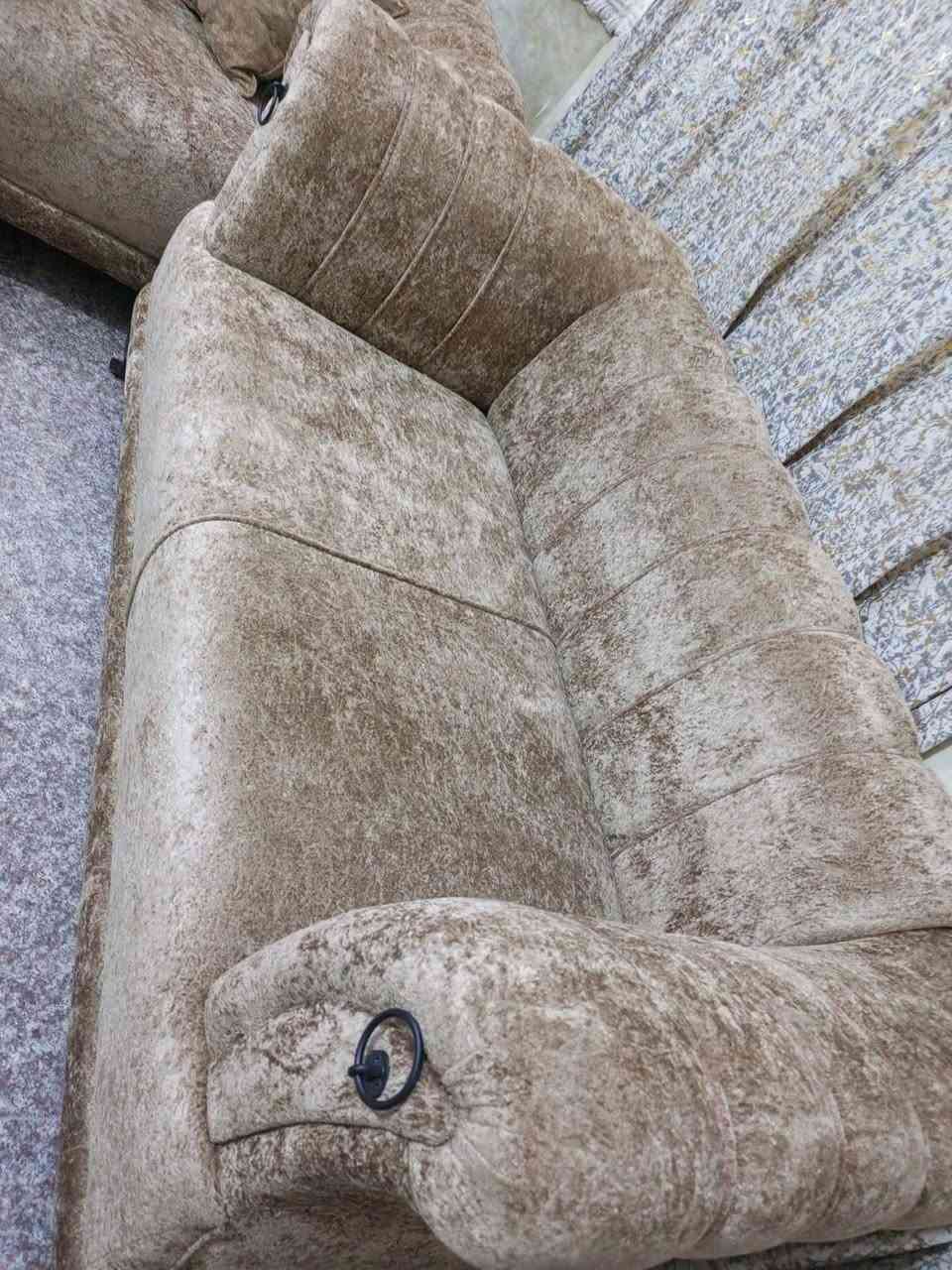 يالله
تخامه للبيع  كل تخم 5 قطع 10 مقاعد  كل تخم وسعره 
ناصريه مركز 
***********

