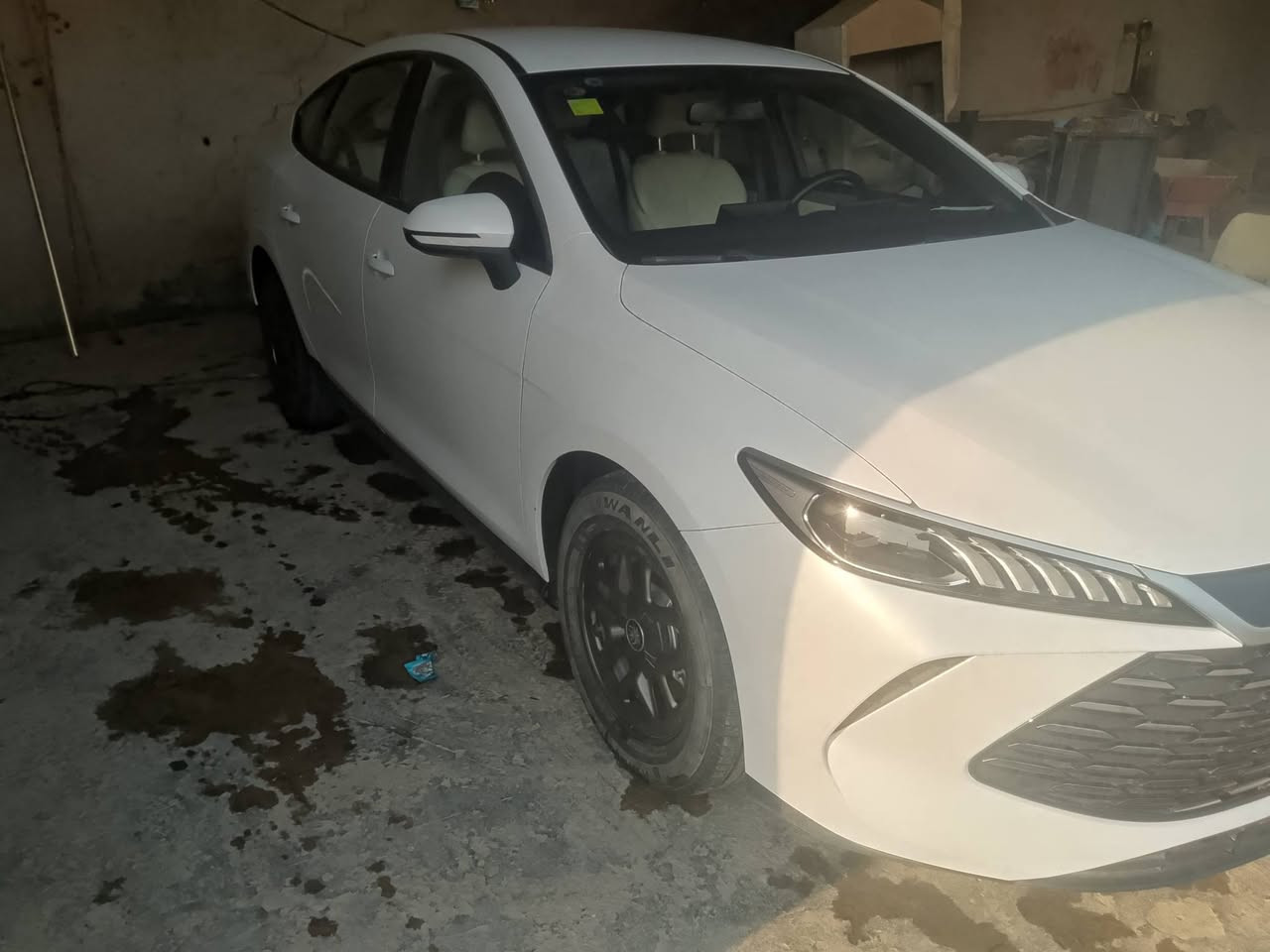 مكفوله كفاله عامه عدا الشخط الموضح بالصوره
مواصفات معروفه 
ابيض وداخل ابيض
ماشيه٢١ الف 
سعره ٢٠ مليون
مكاني الحله
***********
***********
