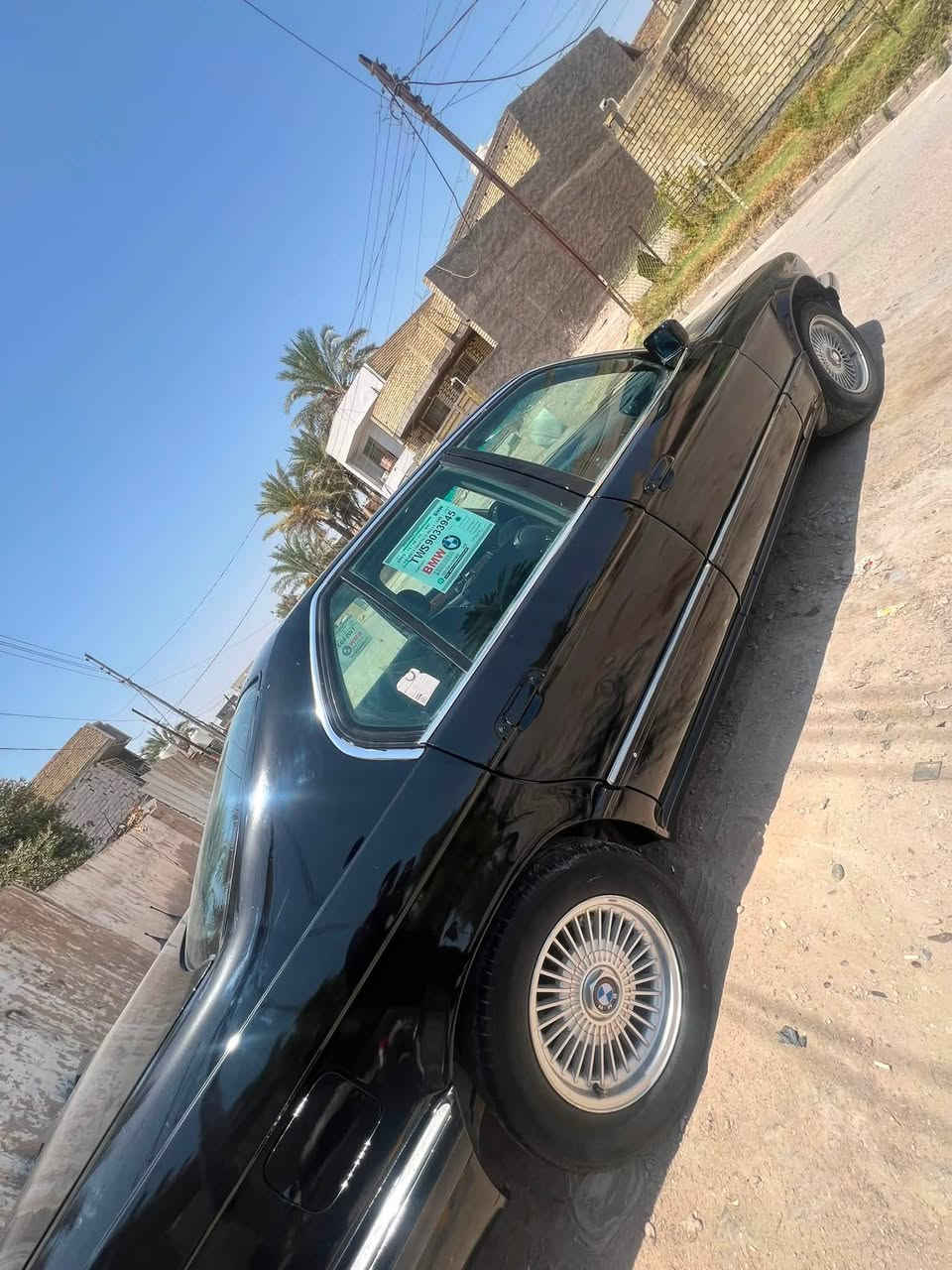 السلام عليكم 
بي أم للبيع. 1994 موديل وارد الماني. 
حجم 730 مسكر سلندر بلاد 
فول مواصفات جاهزه من كلشي
رقم بغداد تحويل مباشر. بسم صاحبي 
غرفه جلد ملكي كهرباء شغال 
تحكم جام جهتين كهرباء شغال 
منظومه ABS بلاد شغاله 
تبريد قطعتين شرط ثلج بلادي 
سياره مكفوله من. الظربه. مرشوشه جماليه عام اثر جراد 
  مكينه وكير مكفولات  ترايك 260 
اكسل ومجمع كاردن كله جديد كوبلن وشيال وصلايب اصلي
سياره مابيها شي تجاري كله اصلي  مال جناي لايت ناصي عالي زنون.  بيها هواي مواصفات شغاله لجناي يعرفهن 
سياره معمرها علا ايدي واريد ابيعها متوازي علبيع السعر٤٤ وبيها مجال للشراي وسعرها كلش مناسب بدون مراوس بيع فقط مكاني بغداد المحمودية 
***********
