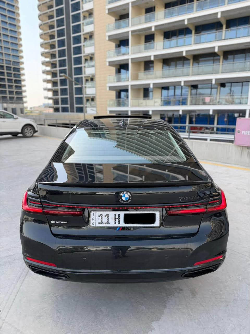 BMW 740i 2020 المرغوب 
محرك 3000 توين تربو ارغب شي 
السياره امريكي بيها فقط طخه مقدار شبر 
كير مكينه كله مكفول سياره جديده مثل زيرو 
فوووول مواصفات بانوراما قطعتين كراسي مساج ومومري ستيرن كهرباء وجكات السياره 
(( أبواب شفط )) صندوك تحكم با رجل 
كامره 360 خمس كامرات 
ماشيه 62 الف سياره بوضع الوكاله 
رقمها بغداد باسمي 
عنواني بوابه العراق المنصور 
***********
سعرها 335 ورقه با عافيه سعر كلش مناسب
