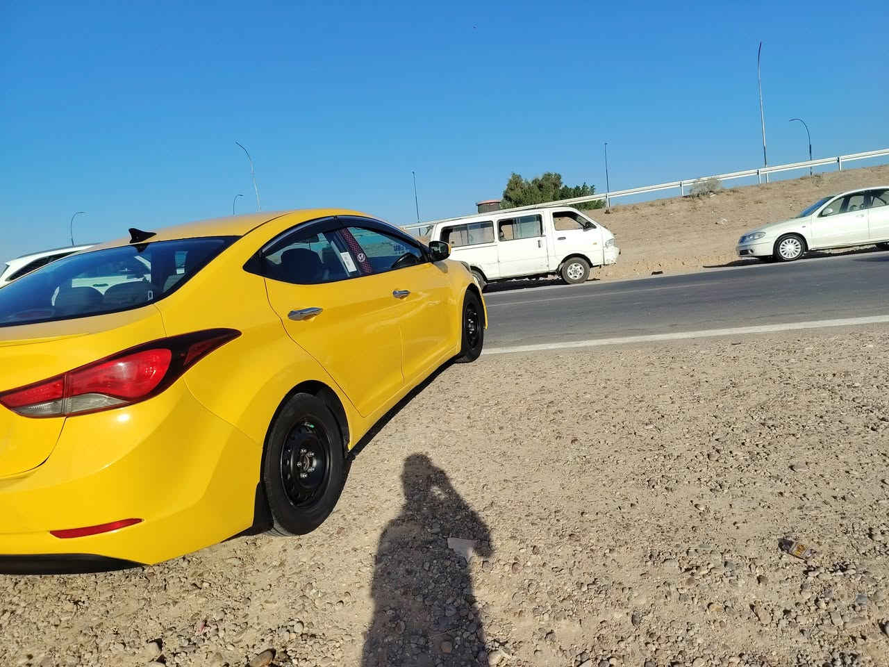 السلام عليكم النترا أمريكي موديل 2015 رقم بغداد تخم تاير تبريد ثلج سيارة مناقصها برغي كير مكينة كفالة والسونار موجود بالصور السعر 100 العنوان بغداد ابوغريب للاستفسار ***********
