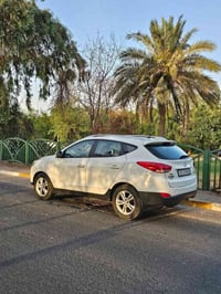 توسان ٢٠١٣ • محرك ٢٠٠٠ • بدون حادث