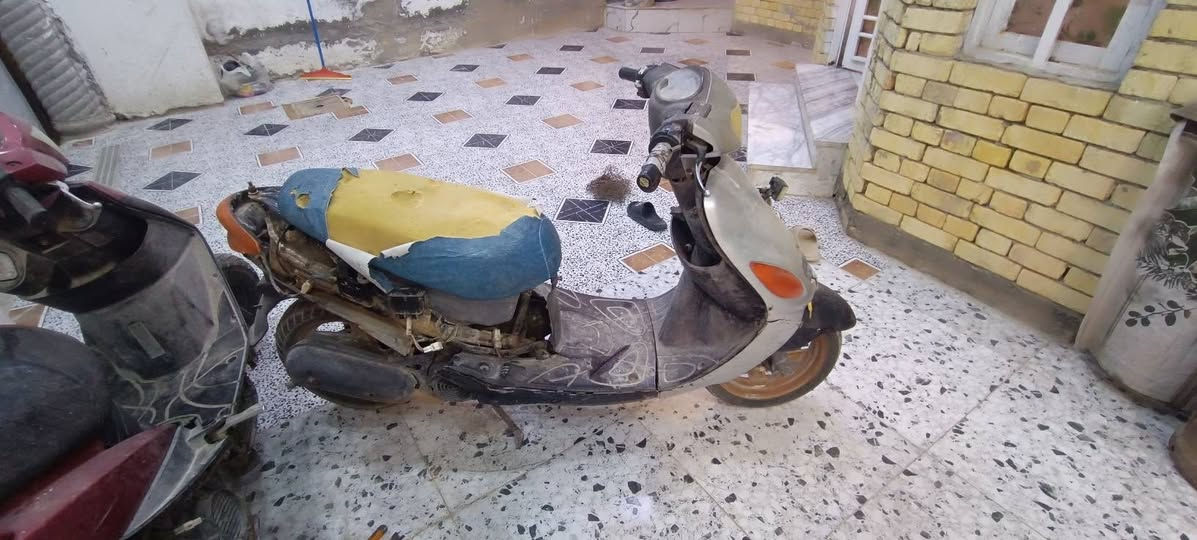 السلام عليكم دراجه اكزز خط واحد شغاله بس سويجها انكسر ابيع طافيه وكفراتها كامله موجوده 
 مكاني القرنه النهيرات 
واتساب ***********

