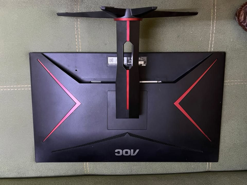 السلام عليكم شاشة AOC للبيع
الحجم 27 
الدقة 1080 FHD 
144HZ 
الاستجابة 1ms 

السعر 150 الف للاستفسار *********** مكاني بغداد
