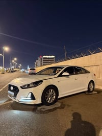 سوناتا ٢٠١٩ • محرك ٢٠٠٠ • شاشه