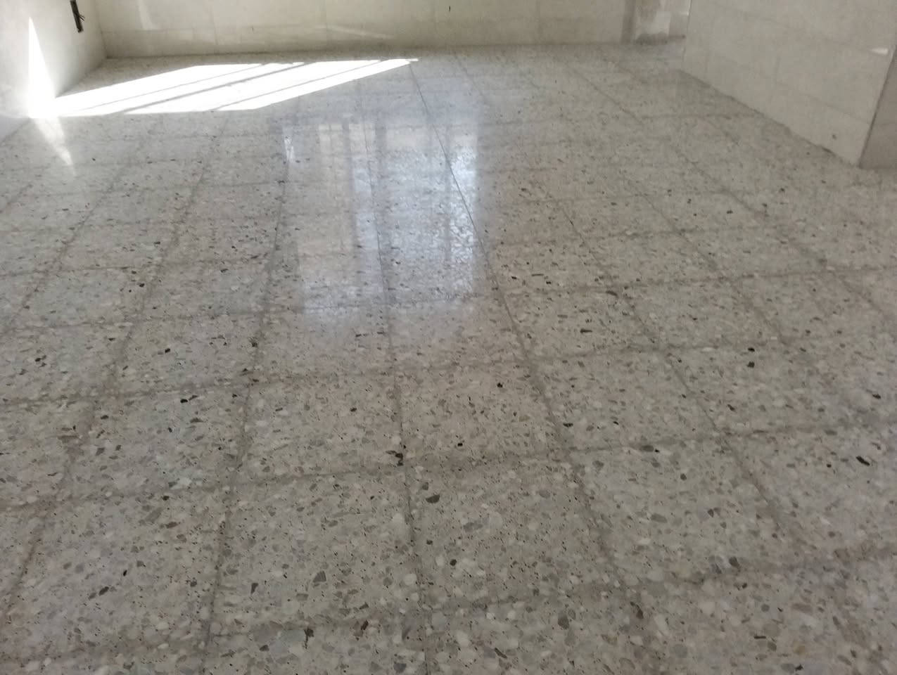 تم بعون الله انجاز بيت الااخ ابوسعد قرب جسر الجديد مستعدين لتجهيزكم كافت انواع الجلي الموقعي والتطبيك للئستفسار هاتف ***********/***********
