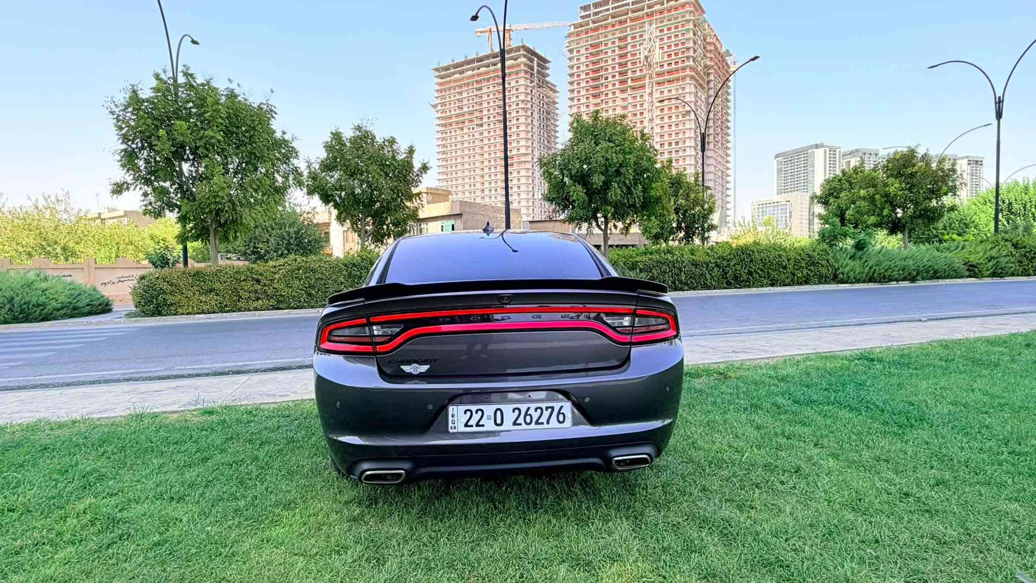 السلام عليكم
جارجر 2023
SXT
السعر 235$ وبيها مجال 
ضرر موضح بالصور 
بونيد تبديل بلاد بدون صبغ 
جاملغ يمين تعديل بارد 
بدون دواخل بدون ايرباك 
مكان السياره اربيل 
ترقيم جديد هزه وفحص كله جديد 
***********

