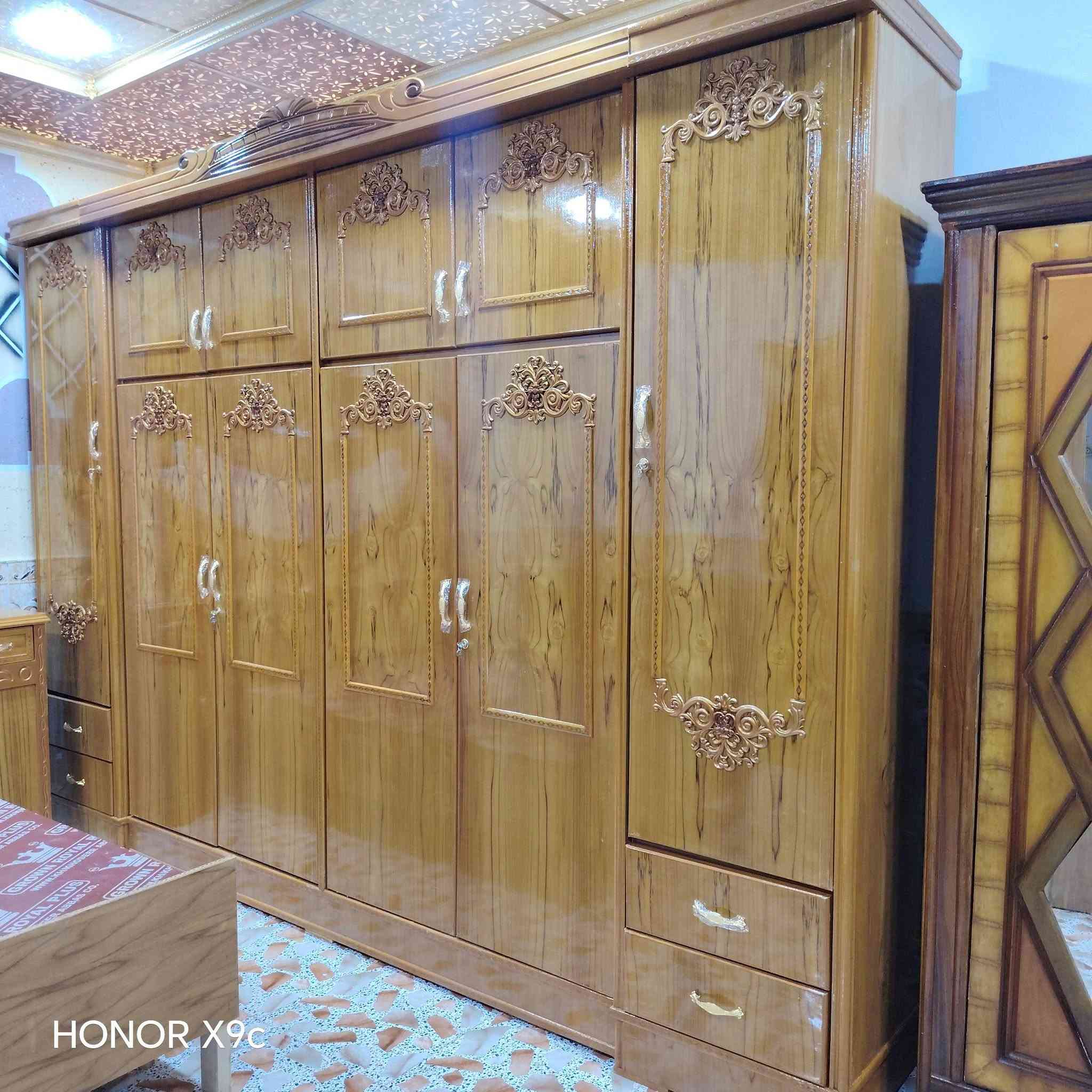 غرفه نوم خشب عراقي حطاطه بشرط جديد مو مستعمل ٥ ملم
العنوان الرمانه ***********

