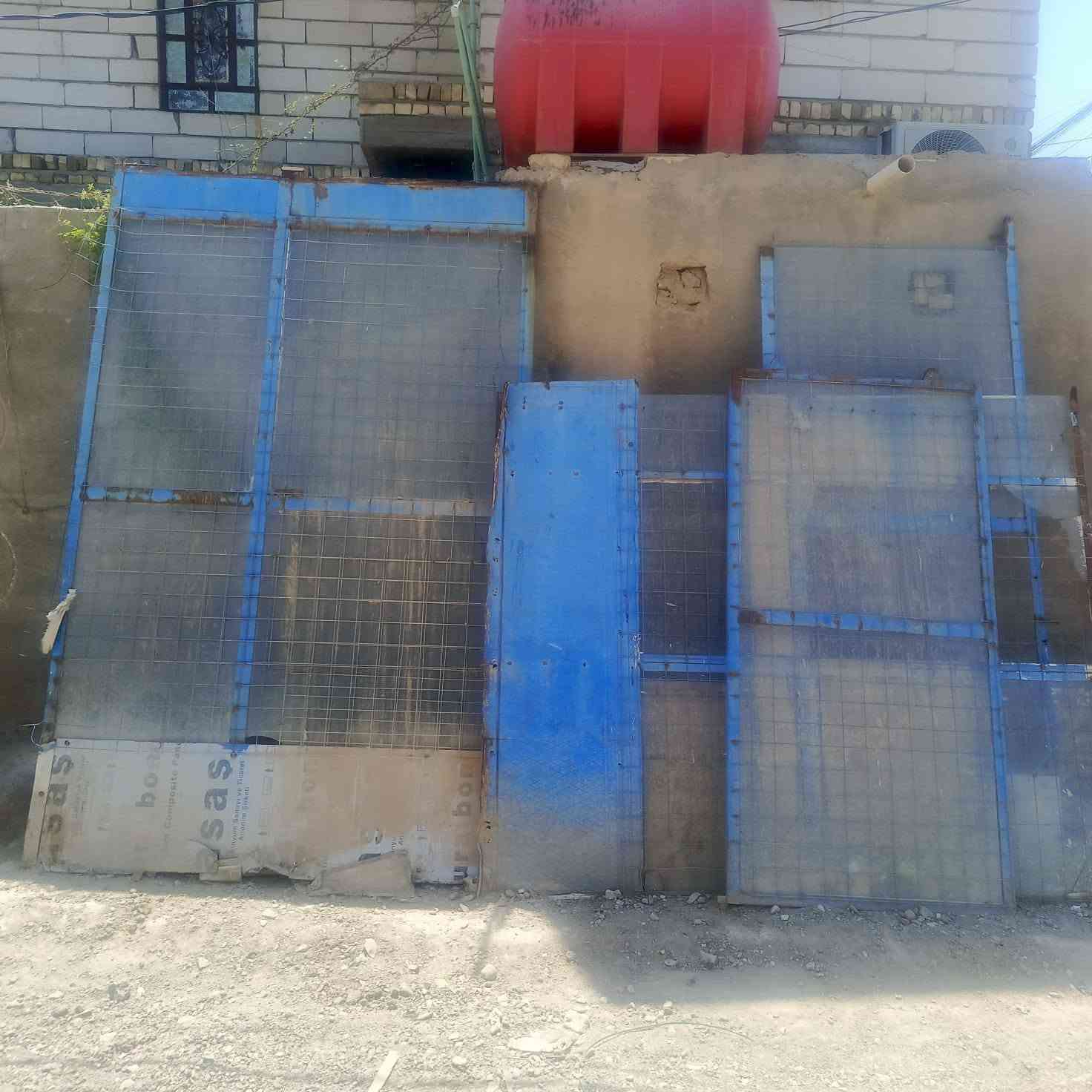 من رخت الادمن جام خانه مع صحن للبيع للاستفسار اتصل وتدلل
 ‏‪***********‬‏
