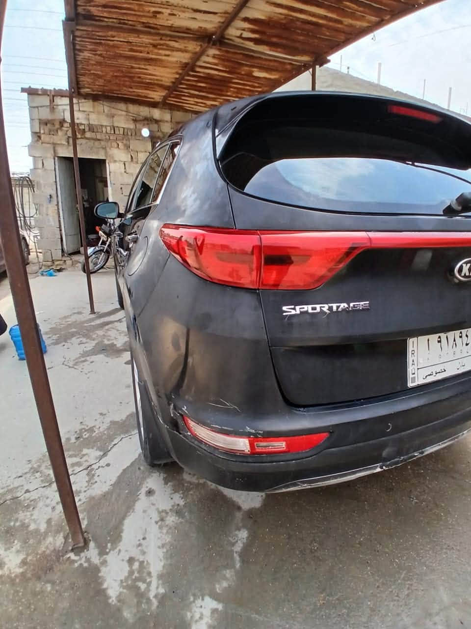 سبورتج 2019 وارد امريكي
شاشه صغيره كاميرا تحديد سرعه انظمه قياده السياره ضررها موضح بلصور وبيها سونار وبيها طخات بسيطه 
ماشيه ٤٤ الف ميل السياره ما ناقصها شي مكينه 2400
السنويه ساقطه ٢٠٢٥ بأسم بنيه السيارة 
سعرها ١٣٨ وبيها مجال 
مكان السياره بابل حله حي الطياره 
للتواصل ***********
