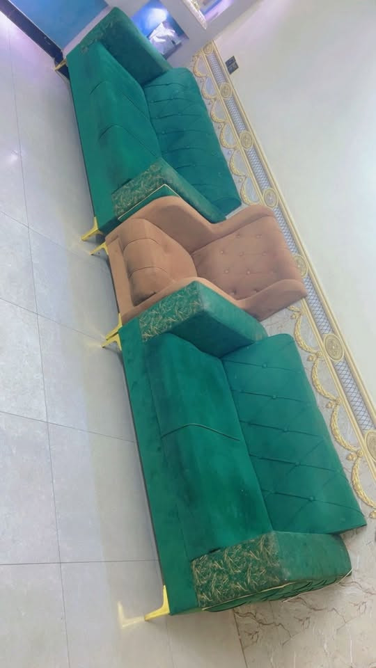 طقم ١٠ مقاعد • نضيف جدا