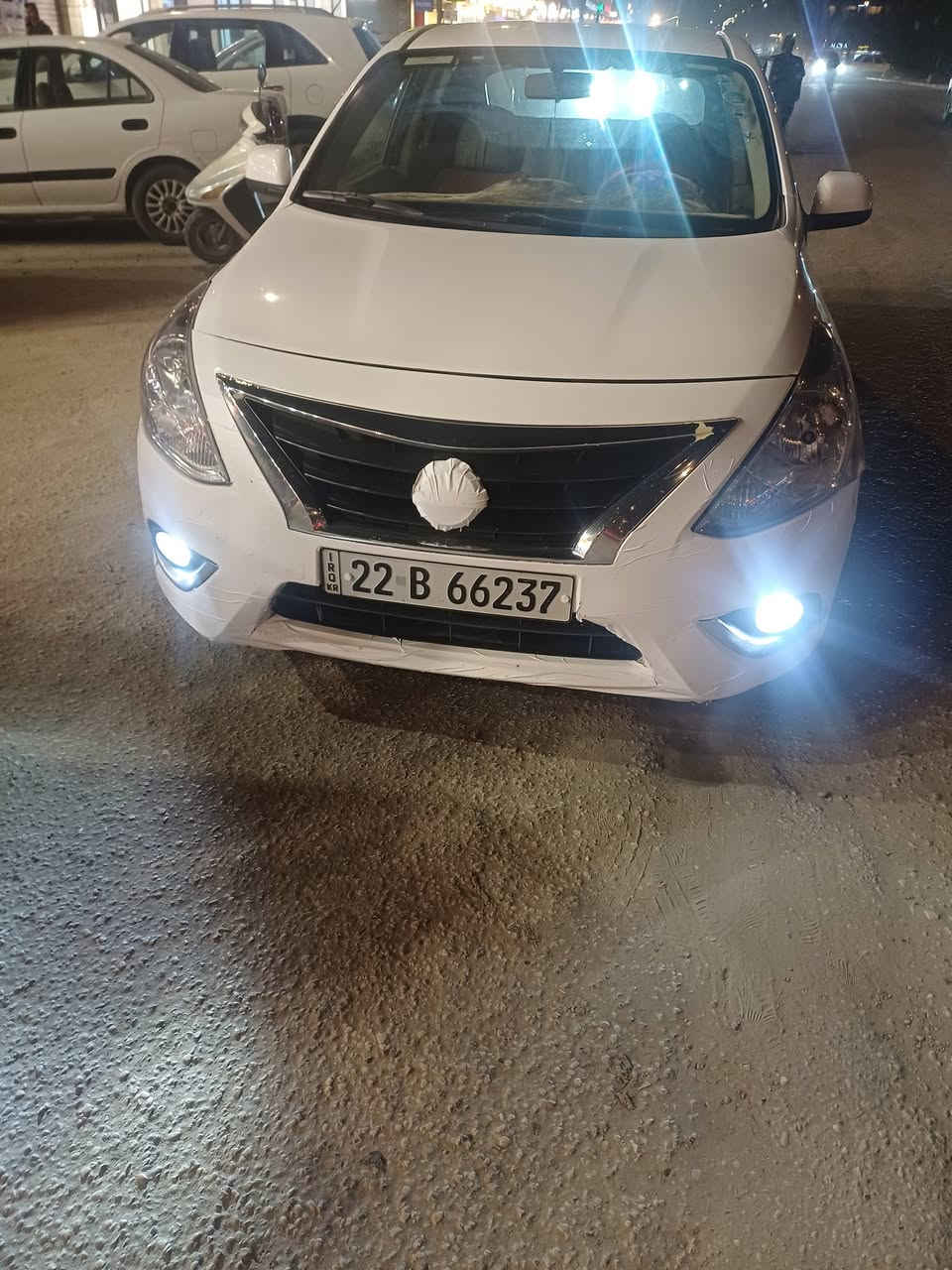 السلام عليكم نيسان صني هندي بليته زركه 
موديل ٢٠٢٠
كير مكينه حداديه خير من الله
تبريد ثلج 
تخم تاير 
شاشه وكامره ودوشمه
شرط المداور او وكاله بأسم صاحبي السياره
مكاني بابل 
السعر ٩٨وبيها مجال قليل 
رقم التلفون *********** 
السياره احلى من الصور
السونار موجود
