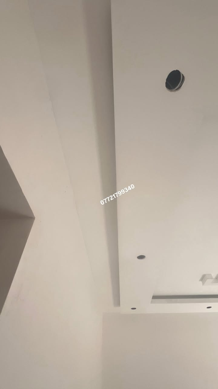 جانب من عملنا جبس بورد
قبل الصبغ والتنعيم 
طلس قاطين عام
استلام مهندس 

مستعدون لعمل كافة انواع الديكورات 
وطلس وصبغ كافة انواع الديكورات 

للاستفسار مراسلة صفحة 
اتصال على رقم او واتساب
0772179934”

نص مكتوب في الصور:
- ***********