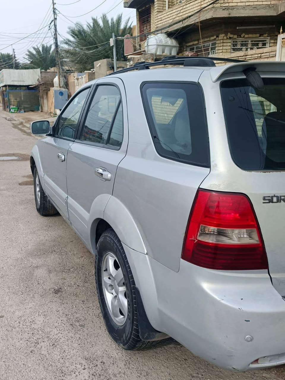 السلام عليكم اخوان سياره سورنتو  2007 سياره مكفوله حداديه  جديدهتخم تاير جديد تبريد ثلج❄ كامله بس فول بانزيل وطله السعر 90 ورقه مكلف ب نشر وهذه رقم صاحب السياره ***********
