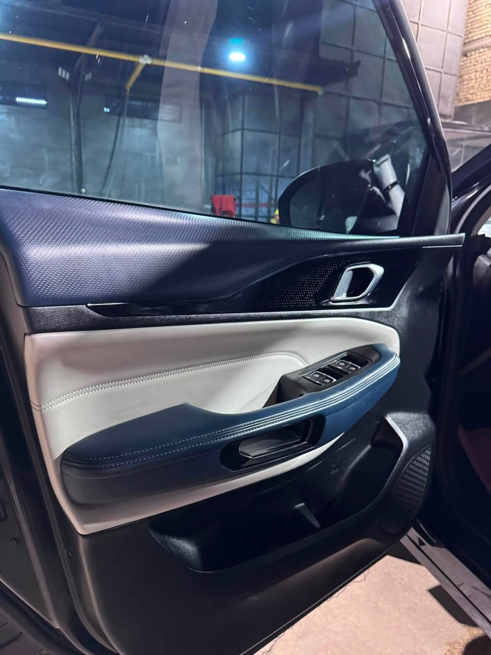 🚗 للبيع
جيتور X50 موديل 2026 | 

💰 السعر:150 ورقه وبيها مجال للشراي
السياره مرقمه بغداد         

رقم الهاتف (***********)
🎨 اللون: أسود
📍 ماشيه : 20 الف (k) مو ميل

✅ محرك 1.5 لتر
✅ ناقل حركة أوتوماتيك
✅ شاشة لمس
✅ Apple CarPlay
✅ Android Auto
✅ بلوتوث
✅ كاميرا خلفية
✅ كاميرات 360°
✅ حساسات أمامية وخلفية
✅ شاحن لاسلكي
✨ تشغيل بصمة مع دخول ذكي (Smart Key)
✨ فتحة سقف بانورامية
✨ شاشة عدادات رقمية
✨ مصابيح LED أمامية وخلفية
✨ مثبت سرعة
✨ مكيف أوتوماتيك مع فتحات تكييف خلفية
✨ مقاعد جلد فاخرة
✨ مقعد السائق كهربائي
✨ عجلة قيادة متعددة الوظائف
✨ نظام مراقبة ضغط الإطارات (TPMS)
