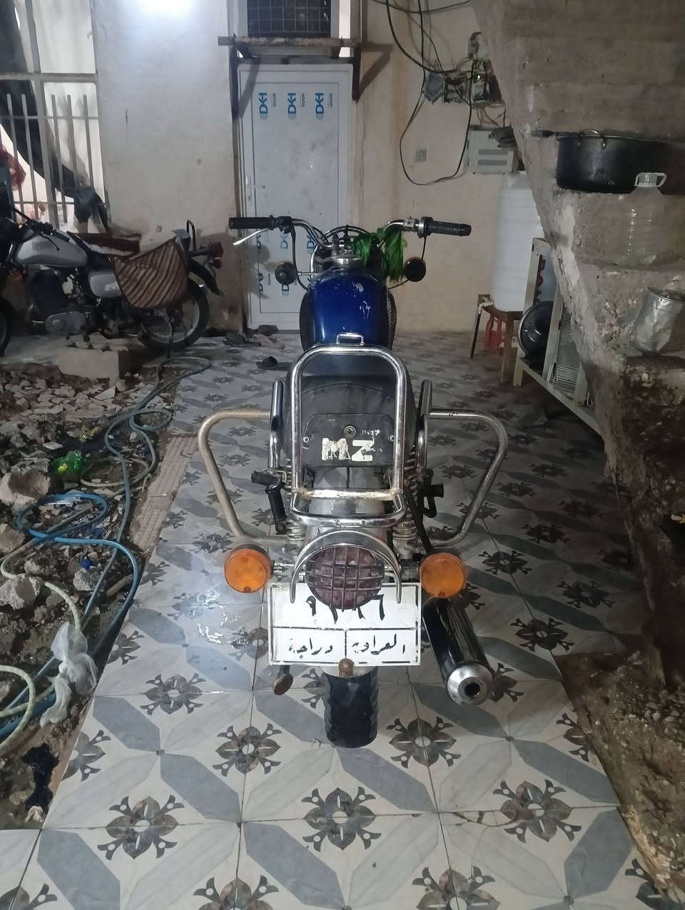 من رخصت مدير الكروب دراجه MZ81لبيع محرك تركي كله شغال السعر 950وبي مجال ***********
