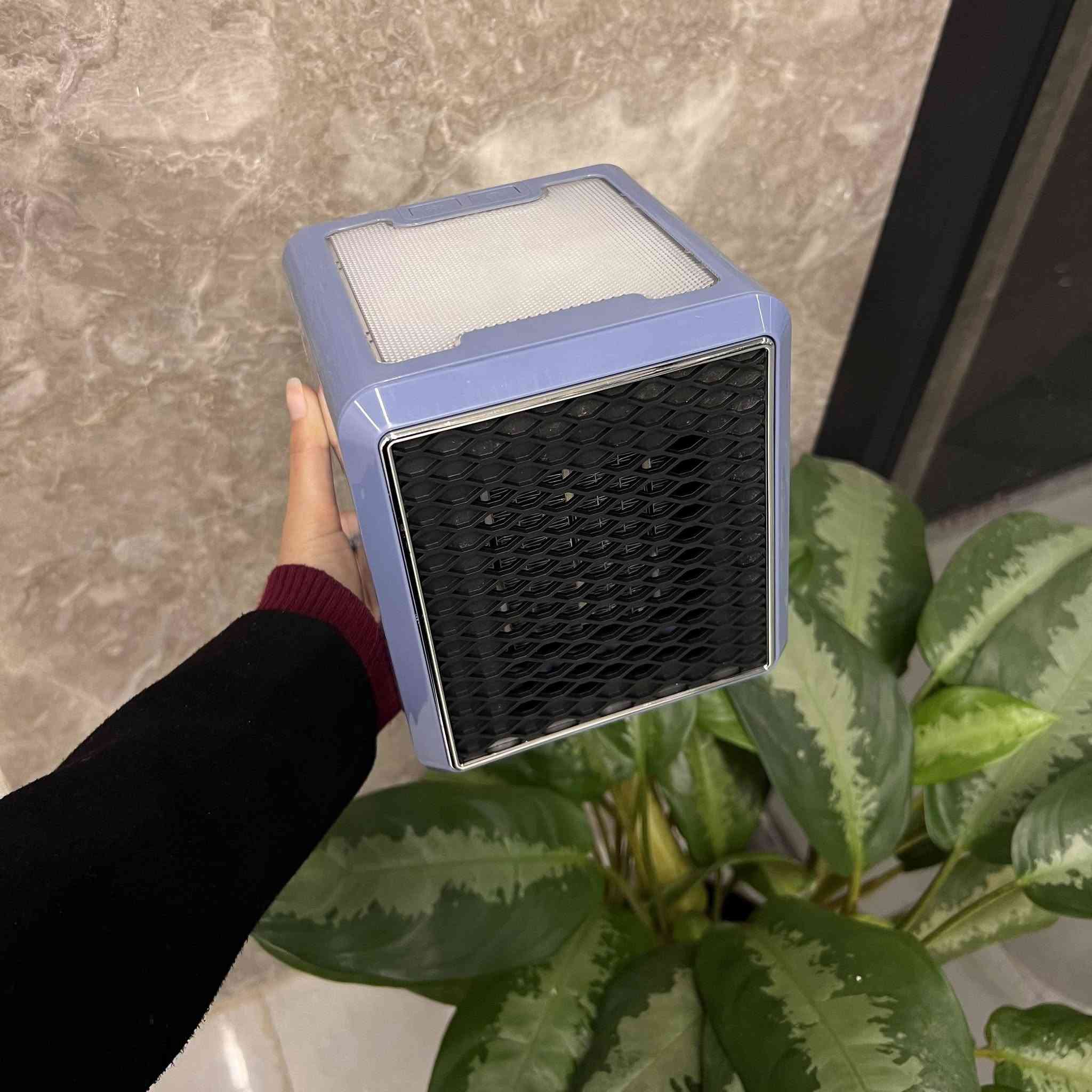 🔥❄️ خليك دافي بسرعة وسهولة!

دفاية سيراميك Handy Heater Pure Warmth:

• حرارة قوية وسريعة بتقنية السيراميك 🔥
• 3 مستويات تشغيل 🌡️
• فلتر True Shield ينقي الهواء 🍃
• سطح بارد الملمس وحماية تلقائية ✅

تصميم مدمج وسلك مخفي، دفاية مثالية للمنزل أو المكتب 🏠

