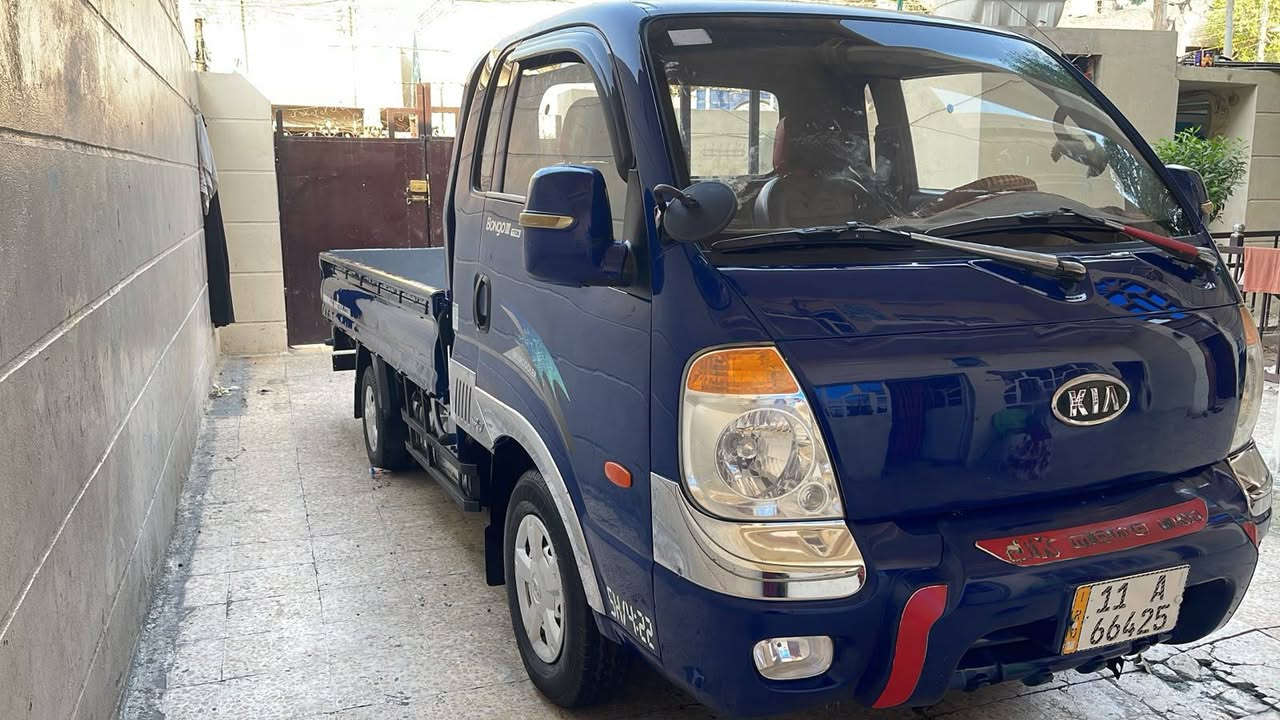 كيا بنكو موديل 7 محرك 3000 مفتوح
مكفولة من ضربة وكص وتبديل صبغ مكانات بصيطة اثر جراد
محرك كير اكسن مكفول
شاصي مكفول 
حدادية جديدة 
تخم تاير امامي خلفي جدد 
جاهزة من كل النواحي 
رقم بغداد انكليزي سنوية لغاية 30 تحويل مباشر 
السعر 80 وبي مجال 
مكاني بغداد مدينة الصدر 
رقم الهاتف ***********
