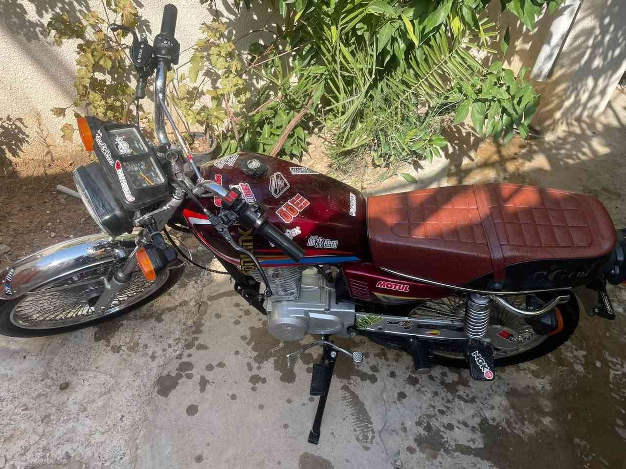 سلام عليكم دراجه 4كير شاصي 21معمره24 
كير مكينه خير من الله دراجه هامله متروكه 
سعر 350,مجال بسيط مال بيع 
خواتهن ينعرضهن ب450 وفوك
