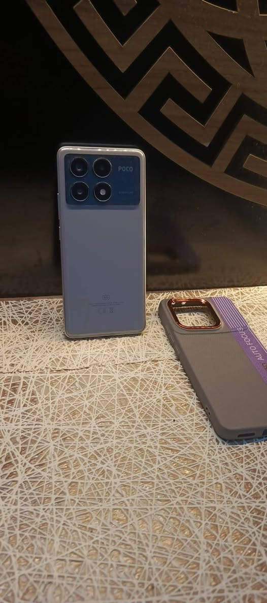 بوكو X6برو 5G/بدون ملحقات
ذاكره 512/رام 12+12=24
معالج دايمن ستي 8300الترا 
ببجي 120فريم حقيقي
بطاريه 5000
دبل بصمه 
دبل خط 
دبل صوت 
جهاز مكفول من العطل وتصليح 
فقط ضهره منغمش من الحافضه 
للبيع سعر 350وبي مجال قليل 
شراي يتصل ***********
مكاني كوووت
