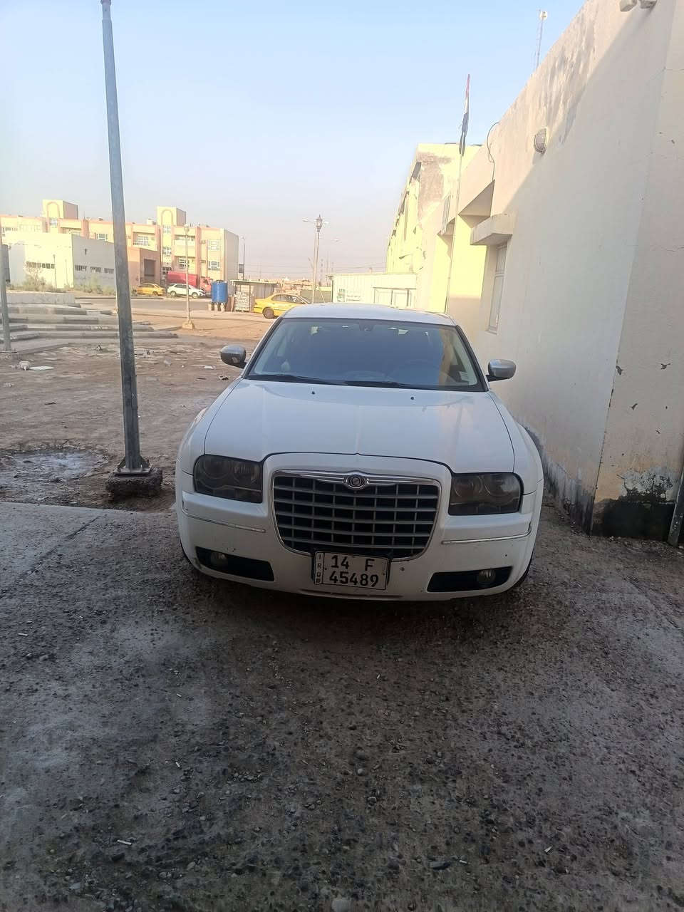 سلام عليكم اوباما ٢٠١٠ اصل مكينه ٣٥٠٠ رقم بصره سنويه لل٣٠ مصبوغه عام جماليه معجون فقط الهالات مكينه وكير واكسن وتبريد كلهن كفاله مكان ميسان العماره للأستفسار *********** السعر ٩٨ وبيها مجال قليل
