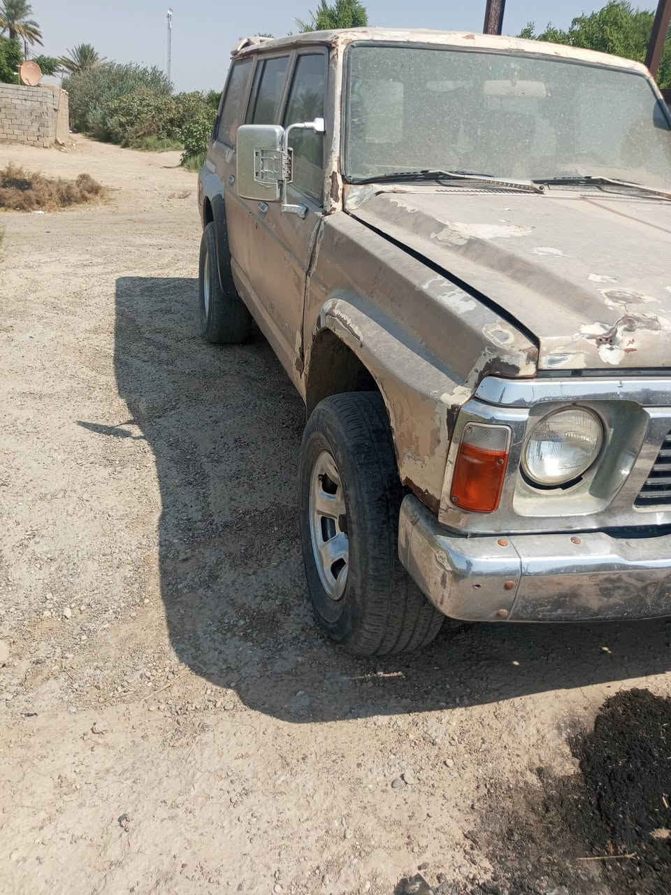 سلام عليكم نيسان باترول للبيع موديل 93 بدون مكينه وكير ابيع سياره رقم بغداد مكان سياره بلكوت ***********
