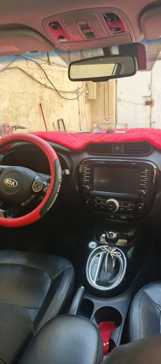 🚘🔥 للبيع كيا سول 2016 — فول مواصفات 🔥🚘
▫️ الموديل: 2016  ( بصمة )
▫️ المحرك: 2000 CC
▫️ القير: أوتوماتيك
▫️ الوارد: كندي 🇨🇦
▫️ الفئة: فول مواصفات 1/1
▫️ اللون: أبيض 🤍
التبريد ثلج
▫️ فتحة سقف بانوراما
▫️ الكشنات جلد
تبريد وتدفئة بالكشنات
▫️ شاشة وسطية
▫️ كاميرا خلفية
▫️ تحكم بالمقود
▫️ مواصفات كاملة وداخلية مرتبة
📸 الصور حديثة والسيارة واضحة من الداخل والخارج.
📍 المكان : بغداد
💰 السعر: [120 ] وبيها مجال
📞 للتواصل: واتساب فقط[ ***********]
