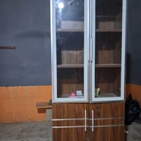 للبيع لوكرات 07744980790