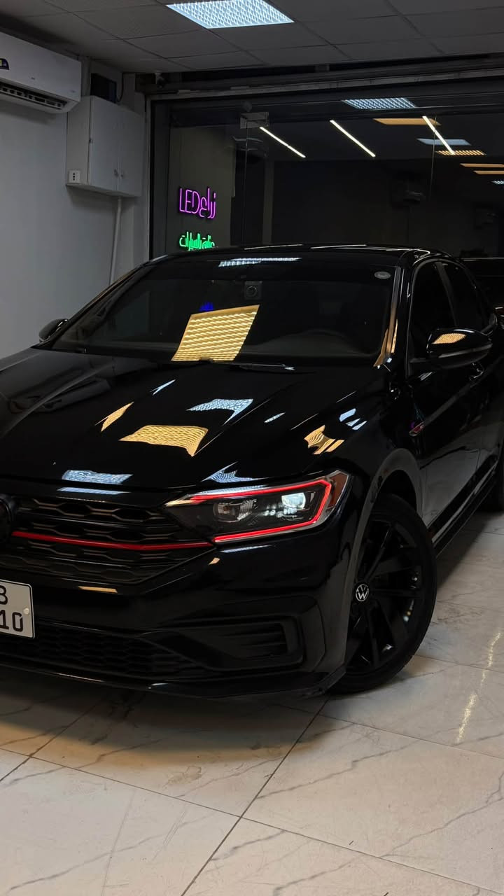 السلام عليكم
VOLKSWAGEN JETTA GLI  2021

المواصفات:

-مكينة 20 توربو 🚀🔥

-تبريد منفصل

-داخل كاربون فايبر حقيقي

-كير دبل كلج 7 نمرات

-انارة محيطية بلادي متغير 12 لون

- سستم صوت 

-مري هيتر 

-حساسات اماميه ونقطة عمياء 

_ حساسات خلفية وتوقف مباشر 

-4 وضعيات قيادة 

-شفتات بلستيرن

-كشنات تدفئة   

-هاند بريك بصمة

-نقطة عمياء

-اوتو لايت

-اشاير بلمري

-تنبيه تصادم

كاربلاي واندرويد اوتو 

تخم تايرات جديدة 

بولش جديد 

لد لايتات متغير حركات واللوان

وبعد بيها هواي مواصفات 

حادثها جاملغ وباب سائق سطحي بدون دواخل ولا ايرباك 

وشفة بانيد وقعطتين كلير صبغ فقط 

السيارة مسويلها ادامة كاملة جاهزة من كل النواحي 
كير مكفول محرك مفتوح قبغ محرك فقط
ماشية 70 ميل

تضليل صالح لمدة سنة اربيل 

رقم اربيل 
مكان السيارة بغداد 

للاستفسار 

***********
غير متواجد على الفيس

نص مكتوب في الصور:
- 3VW6T7BU8MM019275
- 51 4G 1:18 bid.cars 3 / 10 1:1 31
- 51 4G 1:18 bid.cars 4 / 10 1:1 31