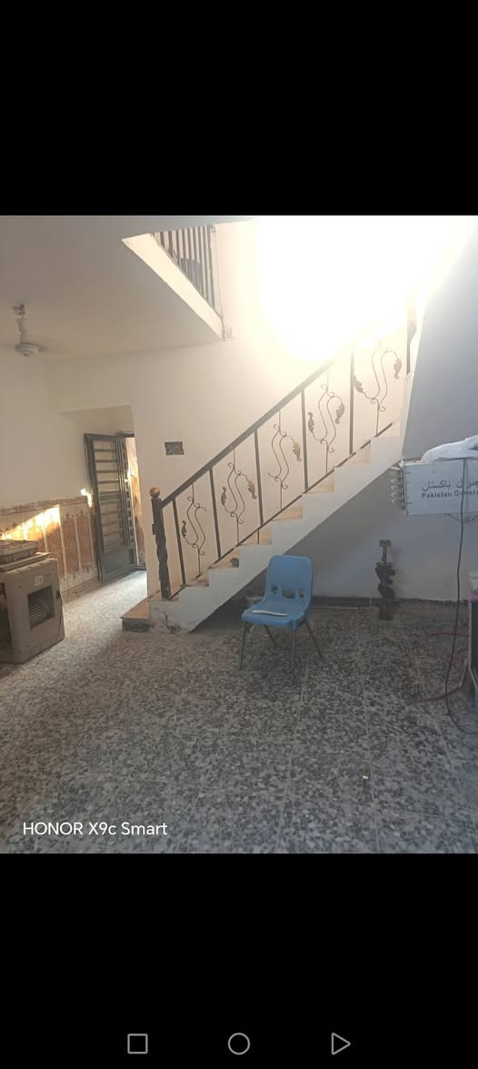 منزل للبيع /١٠٠متر /واجهة /٥/يحتوي على /٢/غرف نوم وصالة ومطبخ وخدمات /بيت نظيف  طابو زراعي /سند /٢٥/موقع ممتاز شهداء البياع /خلف مطعم المسرة الاستفسار على هذا الرقم /***********

نص مكتوب في الصور:
- HONOR X9c Smart