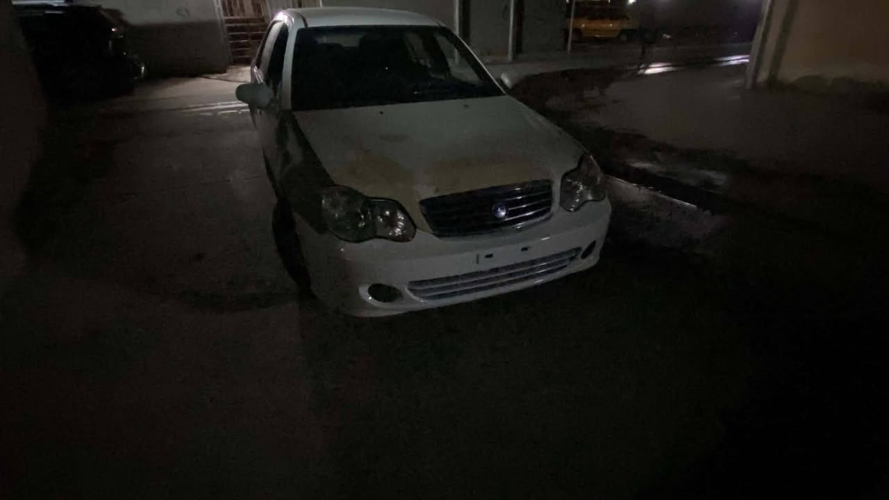 السلام عليكم ck موديل 13 رقم نينوى سنويه 17 
محرك وكير شرط تبريد شرط فقط غاز بيها طخه جاملع خلفي ومصلح باقي الكشر كدام العين 
داخلها حلو مرتب على وضع الشركة 
طخم جديد دبو جديد عينه كلج جدد السياره عليها ادامه كاملة تحتاج فقط مكانات صبغ 
السعر 33 بي مجال بسيط  ***********
