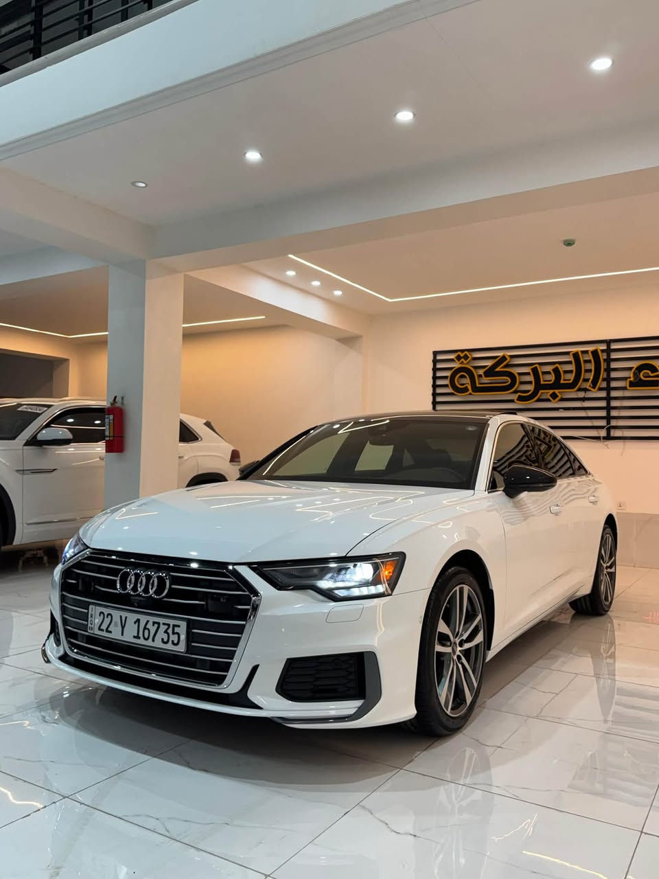 Audi A6
بدون صبغ بدون أرباك 
سياره جاهز رقم اربيل
سعر345$
موبايل /***********/***********
