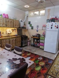 دار للبيع • ١٠٠م • مؤثث