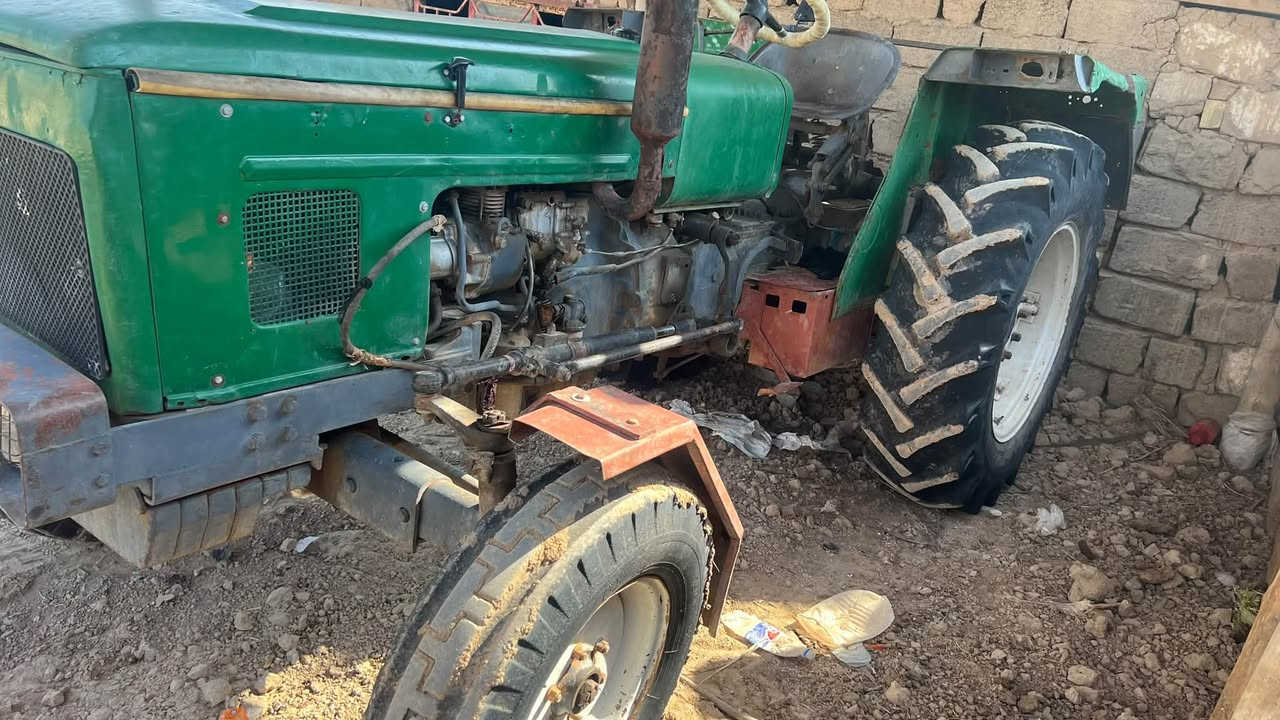 دركتل عنتر للبيع موديل 93 مرقم مكينه ما مفتوحه كهربائيات شغاله باور +خرماشه وياها
السعر 4250000
المحافضه ميسان
للاستفسار عله الرقم ***********
