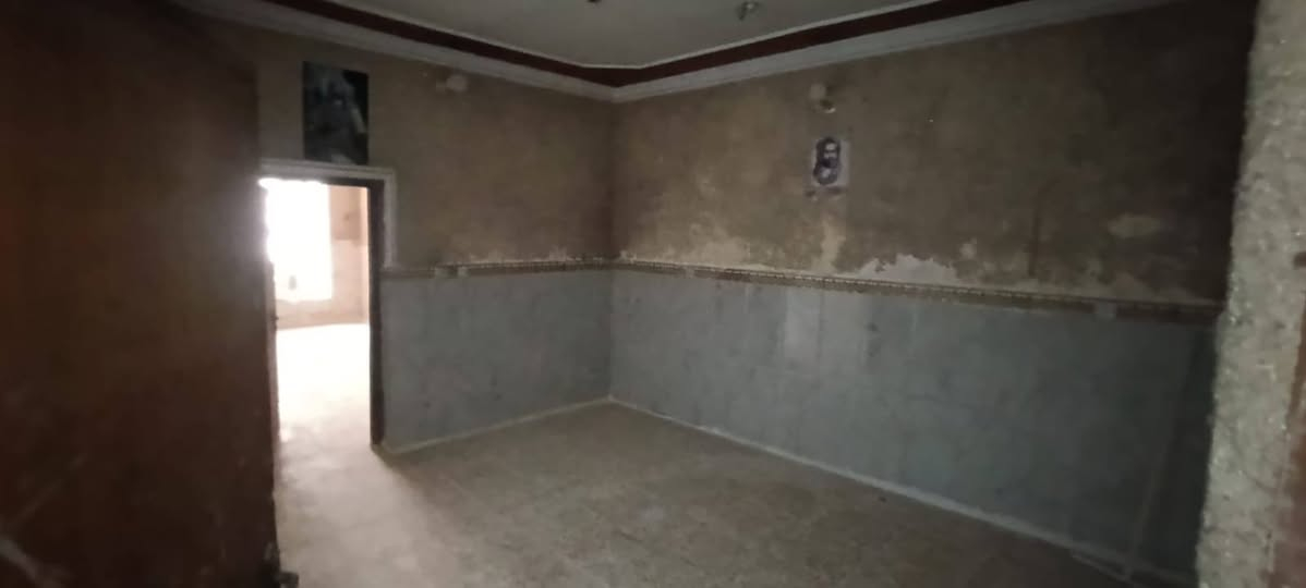 بيت للايجار
المساحة البيت: 125

غرفتين نوم وصالة و مطبخ واستقبال 

العنوان : الزعفرانية شارع الكهرباء قرب أسواق السلام 

رقم الهاتف: ***********
