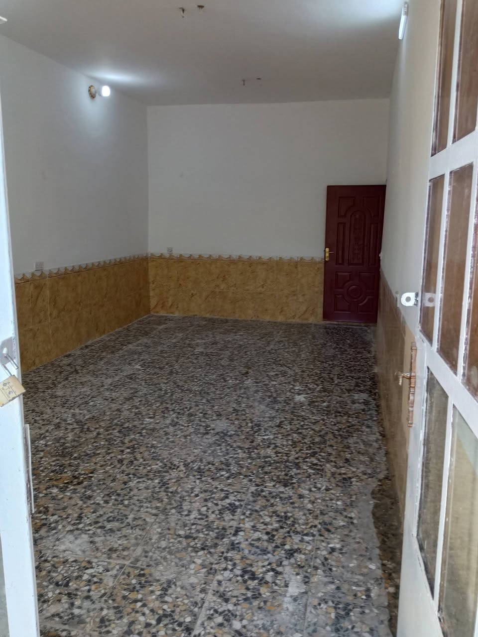طابو صرف • ١٠٠م • طابق ونص