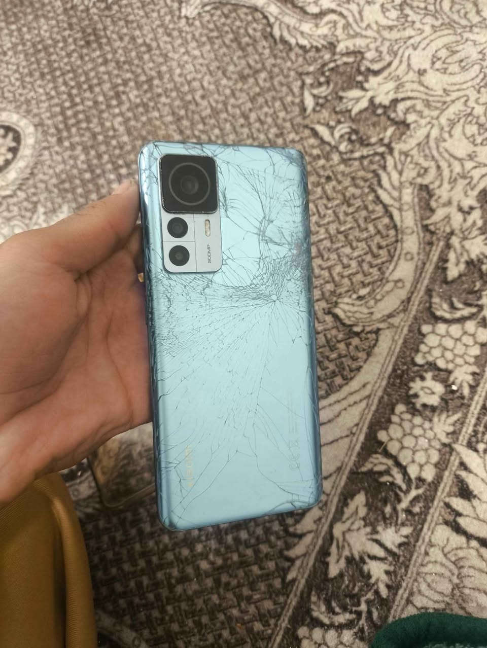 مبايل شاومي 12T PRO
جهاز غير مفتوح او داخل صيانه 
يدعم شحن سريع 120 واط طياره
120 هيرتز 
120 فريم ببجي
كامره 200 ميكا بيكسل مفوله
ذاكره 256 
معالج Snapdragon 8+ Gen 1
يعتبر فلاكشب 
مبايل فقط الكسر الي بل ضهر يتبدل ب15الف
السعر 250 قفل 
مكاني البصره الجزيره *********** Singapore
