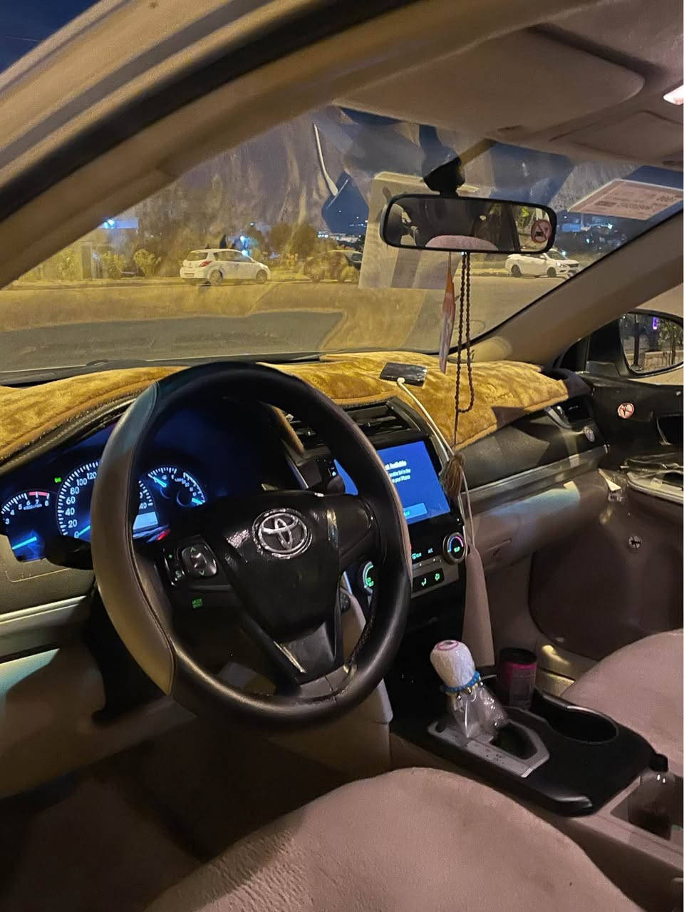 Toyota camry 2016
سەیارەکە موسە 
بەشەرتی گێرومەکینە
مەکینەی نەکراوەتەوە بەخارو دوکەڵی نیە
پێشودوای داگیراوە بێمەسرەف  ناوی لۆک لەسەر دەقی شەریکە ماوە تەوە
سەیارەکە کۆدی  نیە
 بەس سەخفی بۆیاخ نیە 
شوێن سلیمانی
ژم.***********
وەتسئەپی لەسەرە السليمانية, العراق
