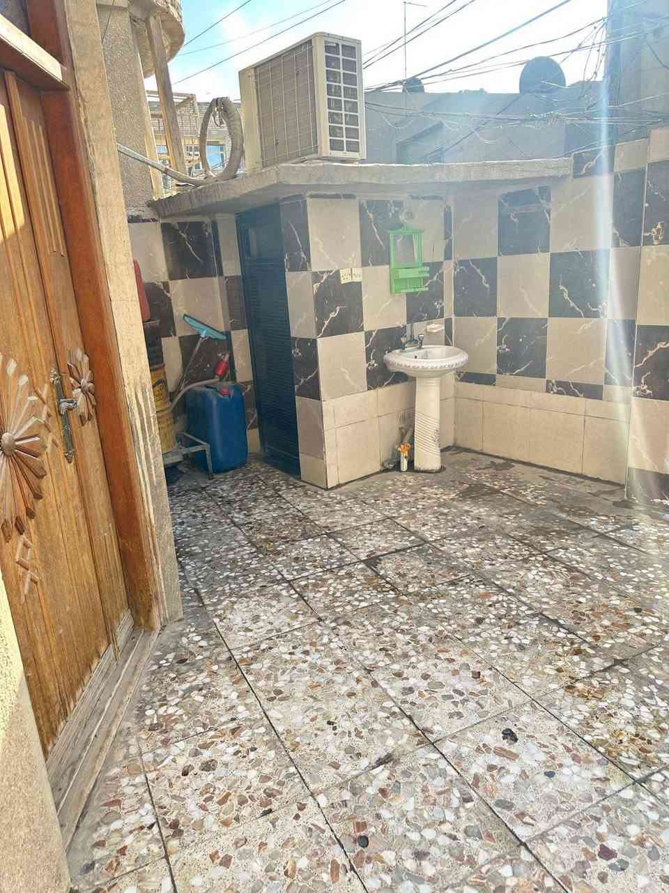 بيت للبيع • ١٠٠م • طابو صرف