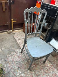 كراسي ١٠ • ميوزة ٣ • الشعب