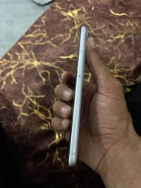 آيفون 8 بلس • ٦٤ جيجا • بطارية ١٠٠٪