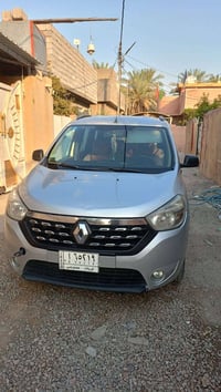 للبيع رينو لودجي فرنسي 7 راكب مودي2019 رقم كربلاء بعد 8 اشهر وتصير حرة...