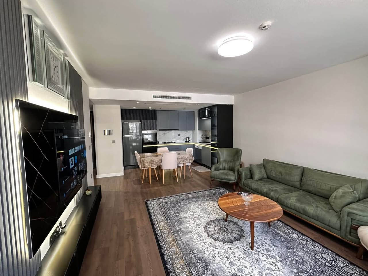Boulevard 1+1 one bedroom furniture for rent 700$ WhatsApp +9647502002001 

أثاث غرفة نوم واحدة للإيجار في بوليفارد بسعر 700 دولارًا. تواصل عبر واتساب على الرقم ***********

بۆلیڤار یەک ژووری نوستن راخراو بۆ کرێ ٧٠٠$ واتسئەپ ***********

#Erbil #iraq #rent #apartment #fly #baghdad #turkiye #dubai #usareels #lebanon #travelling #flatforrent #UKFurniture #RentToOwn #hawler #tiktok #Instagram #reelsviral #massage #massage #Mashallah #ukrainian #holiday #boulevard

