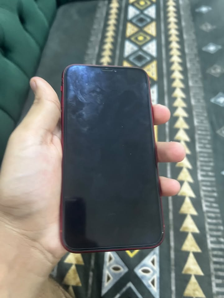 ايفون XR لون احمر RED بطاريه 77 بلاديه شخط مابي مكفول ممبدل بي شي فيس ايدي شغال كلشي شغال بي وصوته كلش عالي وزين مع 3 كفرات السعر 180 قفل قفل مكاني بغداد الشعب ***********
